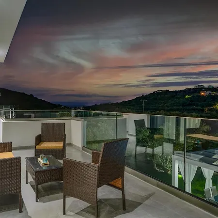 Johnny's White Luxury Vila Tsilivi (Zakynthos)
