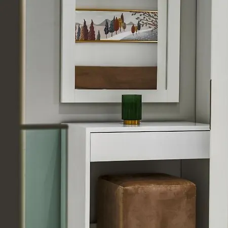 Johnny's White Luxury * Tsilivi (Zakynthos)