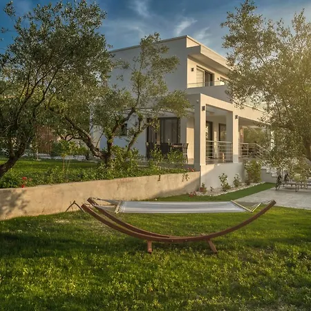 Johnny's White Luxury