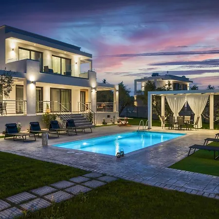 Johnny's White Luxury * Tsilivi (Zakynthos)