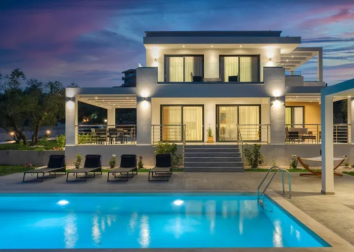 Johnny's White Luxury * Tsilivi (Zakynthos)