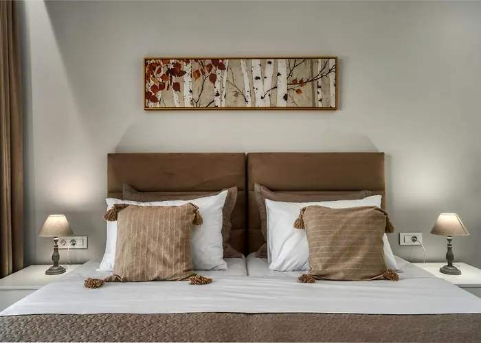 Johnny's White Luxury Tsilivi (Zakynthos)