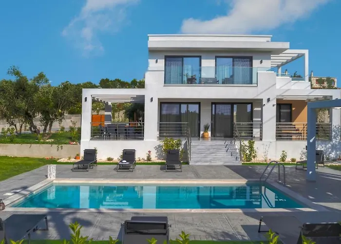 Johnny's White Luxury * Tsilivi (Zakynthos)